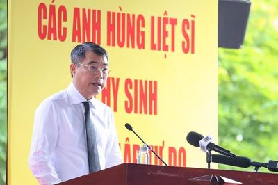 Thủ tướng dự lễ tìm kiếm, quy tập hài cốt liệt sỹ tại Công viên Lê Thị Riêng