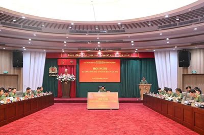 Bám sát chủ trương, quan điểm mới của Đảng, Nhà nước trong xây dựng pháp luật