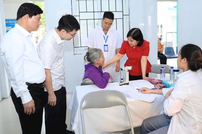 Hà Nội tăng tốc khám sức khỏe toàn dân