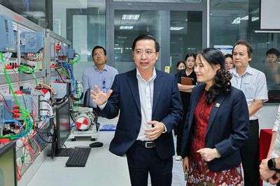 Trường Đại học Công nghiệp Thành phố Hồ Chí Minh đưa Phòng thí nghiệm Siemens vào hoạt động
