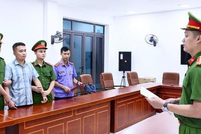 Vụ điểm thi bất thường ở Tuyên Quang: Thầy giáo vừa bị giữ khẩn cấp là người thế nào?