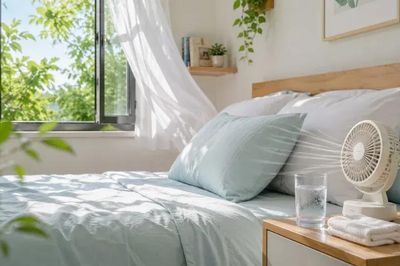 Mùa hè nên đặt gì cạnh giường ngủ? 5 vật dụng nhỏ giúp ngủ ngon và dễ chịu hơn