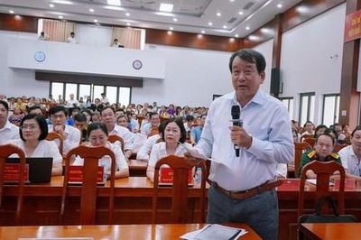 Đại biểu HĐND TPHCM tiếp xúc cử tri: Đẩy mạnh phát triển kinh tế đi đôi với bảo đảm an sinh, ANTT