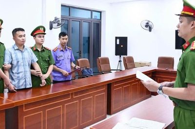 Vụ điểm thi THPT 2026 tại Tuyên Quang: Giữ khẩn cấp một giáo viên