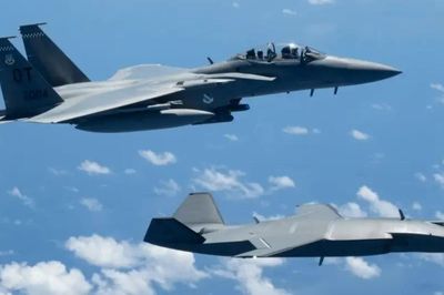 F-15EX 'bắt tay' Ghost Bat, mở đường cho mô hình tác chiến mới của Không quân Mỹ