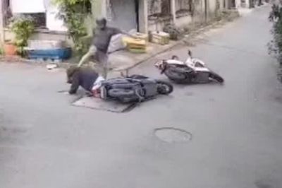 Công an vào cuộc vụ người đàn ông đạp vào đầu cô gái sau va chạm giao thông