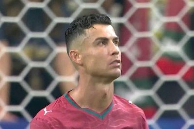 HLV Bồ Đào Nha nói điều đặc biệt về Ronaldo sau thất bại trước Tây Ban Nha