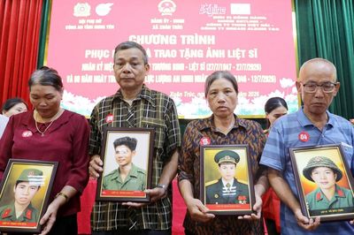 Phục dựng ảnh liệt sỹ - nối dài hành trình tri ân