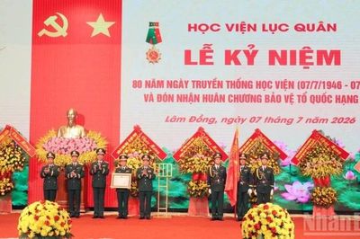 Học viện Lục quân kỷ niệm 80 năm ngày truyền thống và đón nhận Huân chương Bảo vệ Tổ quốc hạng nhất
