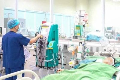 Đuối nước ở bể bơi công cộng: Những lỗ hổng trong giám sát trẻ
