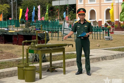 Nhân viên thủ quỹ sáng chế thiết bị lọc nước