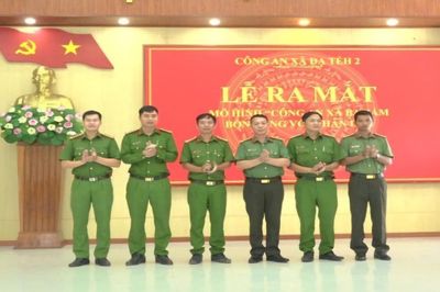 Ra mắt mô hình Công an xã ba bám, bốn cùng với nhân dân