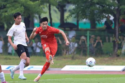 Đội tuyển Việt Nam thắng 6-0 ở trận giao hữu đầu tiên