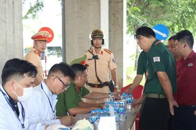 Kiểm tra ma túy 63 tài xế tại Bến xe Miền Đông mới