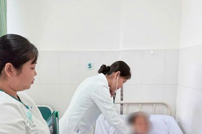 Can thiệp nhanh, cứu người bệnh tím tái do hít sặc khoai mì