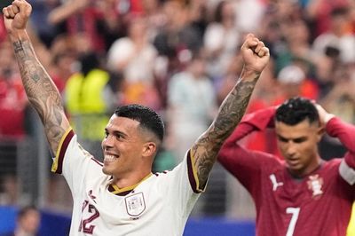 Kết quả bóng đá World Cup 2026: Tây Ban Nha 1-0 Bồ Đào Nha: Mikel Merino 'hạ màn' kịch tính, Ronaldo chia tay World Cup trong nước mắt