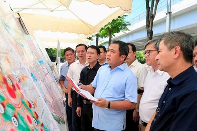 Hà Nội huy động mọi nguồn lực, quyết tâm hoàn thành mục tiêu tăng trưởng GRDP từ 11% trở lên