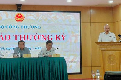 Bộ Công Thương nói gì về nhập siêu 16,65 tỷ USD sau 6 tháng đầu năm?