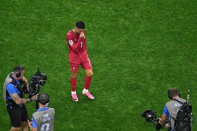 Cristiano Ronaldo tại sân chơi World Cup: Sự vĩ đại bị 'đóng khung'