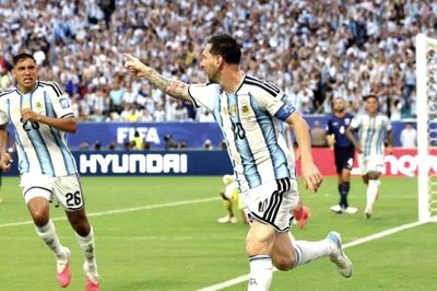 Chuyên gia Việt: Lionel Messi đưa Argentina đánh bại Ai Cập