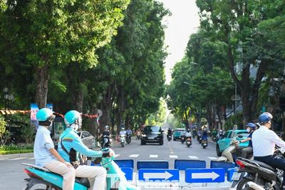 Nhiều tuyến phố trung tâm Hà Nội 'thay áo mới' sau thi công chống ngập