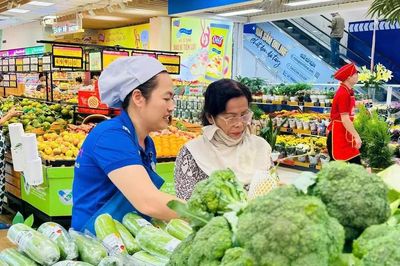 Giá xăng về ngang mức trước khi xảy ra xung đột Trung Đông, sao hàng hóa chưa giảm?