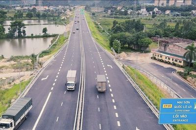 Tài xế lo bị phạt nguội vì 'biển tốc độ điện tử' trên cao tốc Bắc - Nam