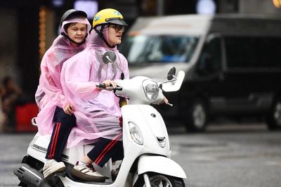 Dự báo thời tiết 7/7/2026: Miền Bắc vẫn mưa rải rác, Hà Nội tăng tiếp lên 35 độ