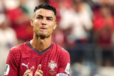 Ronaldo rời World Cup trong nước mắt: Khóc nhiều thành quen