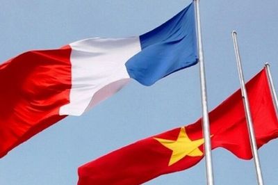 Tăng cường trao đổi kinh nghiệm Việt Nam - Pháp về xây dựng chính sách công