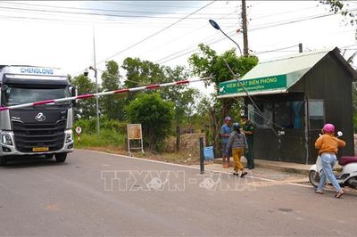 Xây dựng 'lũy thép' nơi biên cương