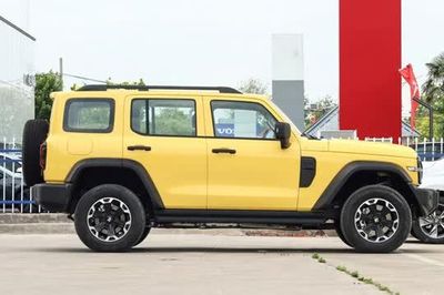 SUV địa hình mạnh 761 mã lực, dài gần 4,9 mét, giá hơn 1 tỷ đồng