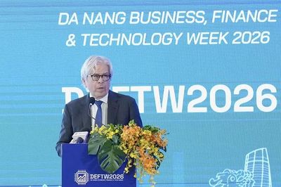 GS đoạt Giải Nobel kinh tế cảnh báo nguy cơ AI thao túng con người