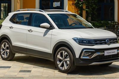 Xe tiền tỷ châu Âu mất gần 50% giá trị sau 3 năm bán ở Việt Nam