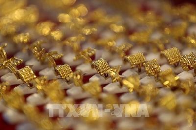 Trung Quốc gom vàng 20 tháng liên tiếp