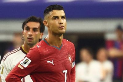 Bồ Đào Nha trả giá vì đặt niềm tin tuyệt đối vào Ronaldo