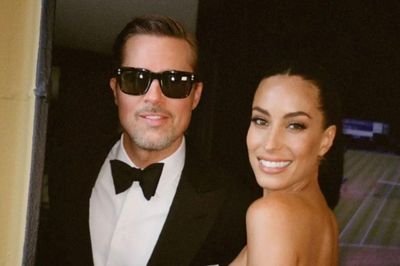 Nam tài tử Brad Pitt và bạn gái công khai mối quan hệ