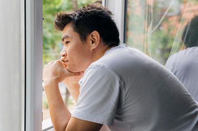 Câu chuyện đằng sau người đàn ông im lặng quá lâu…
