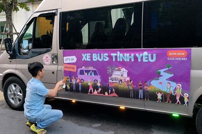 'Xe Bus Tình Yêu' gieo khát vọng giữa mùa hoa sơn tra