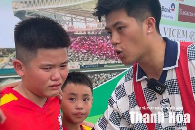 Nước mắt ngày chia tay và bài học lớn hơn chiến thắng