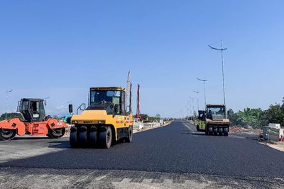 Yêu cầu địa phương và nhà đầu tư tăng tốc hoàn thành cao tốc Dầu Giây - Tân Phú