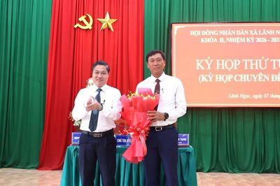 Ông Đinh Văn Vũ được bầu giữ chức Chủ tịch UBND xã Lãnh Ngọc