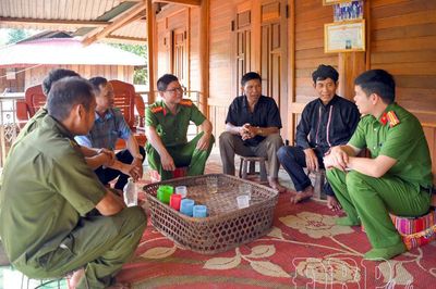 Đảng bộ Nậm Kè đổi mới, vì nhân dân phục vụ