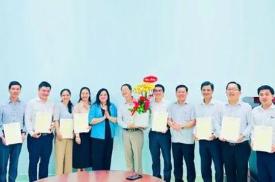 Đảng ủy UBND tỉnh công bố quyết định thành lập Ban Xây dựng Đảng