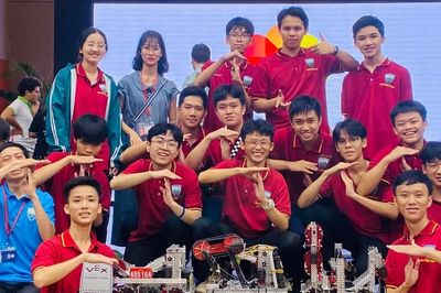Chàng thủ khoa khối A0T với phương pháp học 'ít mà chất'
