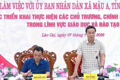 Đoàn khảo sát của Ủy ban Văn hóa và Xã hội của Quốc hội làm việc tại xã Mậu A