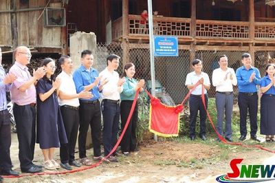Khánh thành công trình 'Thắp sáng bản làng - Tuyến đường thanh niên Khối Đảng'
