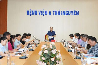 Khảo sát việc thực hiện chính sách, pháp luật về khám bệnh, chữa bệnh
