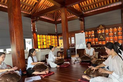 Ngân vang nhạc cụ handpan