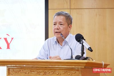 Bộ Công Thương tiếp tục hoàn thiện cơ chế phát triển điện mặt trời mái nhà và hệ thống lưu trữ năng lượng